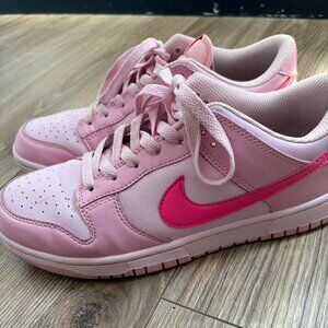 pink nike low rise dunks
